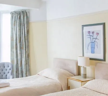 Holiday home The Broadmead *
